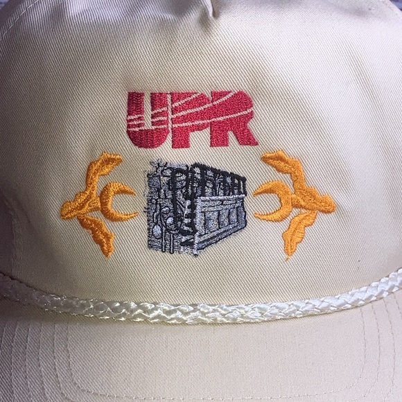 Vintage Mens 80’s UPR High Performance Compression Team Hat EUC Yellow - Picture 4 of 8